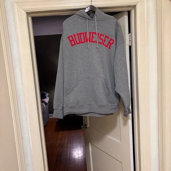 Budweiser Red and Gray Men's Hoodie XL - Picture 2 of 2